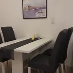 Espero דירה טרוגיר